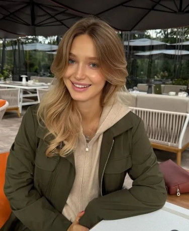 fuck-me-in-the-cinema-darkness-big-0