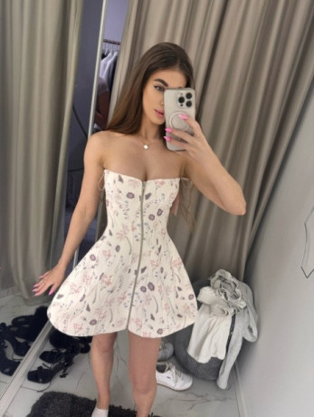 face-down-ass-up-ready-to-fuck-big-0