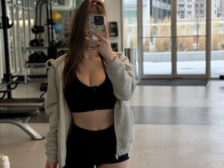 my-pussy-is-throbbing-for-a-raw-pounding