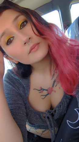 touching-myself-in-the-back-row-big-0