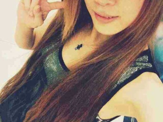 tight-jeans-and-no-panties-tonight