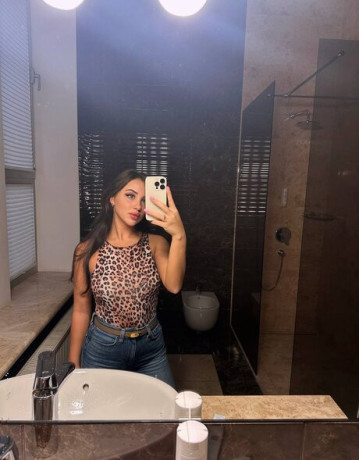 spank-my-bare-ass-red-big-0