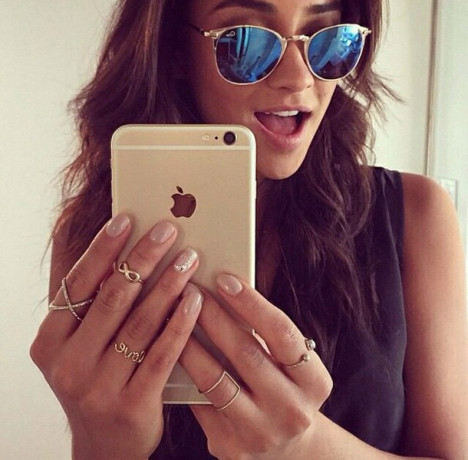 looking-for-a-sex-and-sexting-babe-big-0