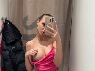 butt-plugged-and-waiting