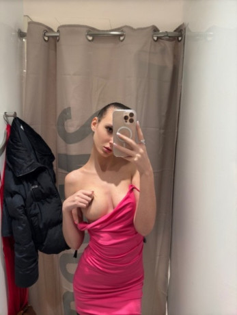 butt-plugged-and-waiting-big-0