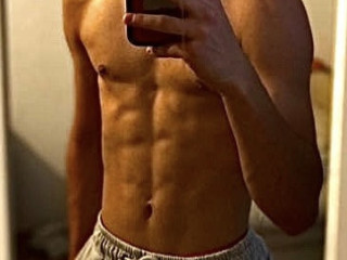 m19-looking-for-horny-girls-add-my-snap