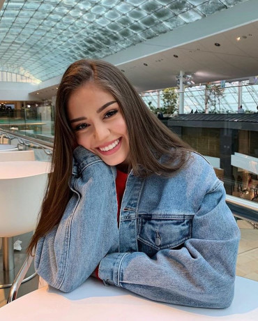 adventurous-caring-woman-seeking-real-connection-big-0