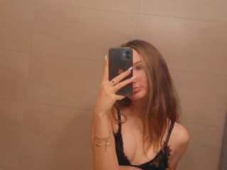 hot-and-discreet-escort-offering-full-service-and-video-sessions