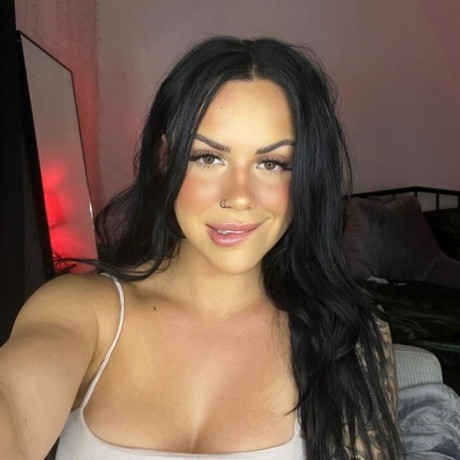 sweaty-post-workout-fuck-in-the-locker-room-showers-big-0