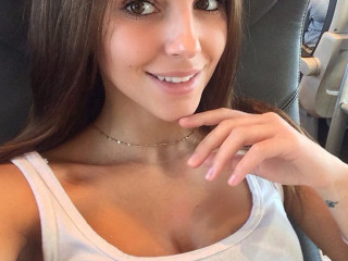 sensual-woman-searching-for-a-passionate-lover