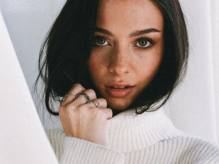 sensual-woman-seeking-intense-passion-deep-connection