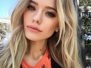 Erotic Beauty Seeks Discreet Naughty Fun